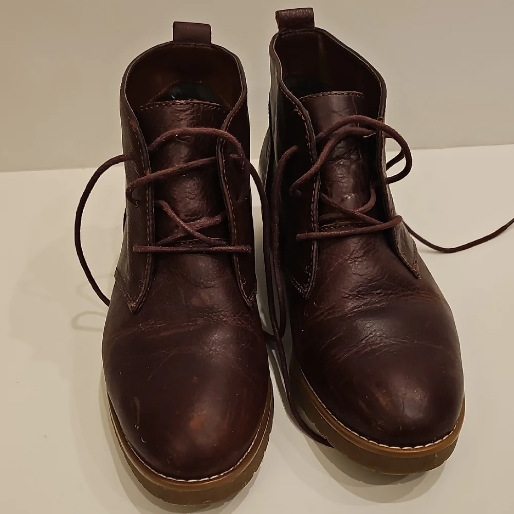 Women's Ralph Lauren Malva Burgandy / Brown Ankle Booties - Picture 2 of 10